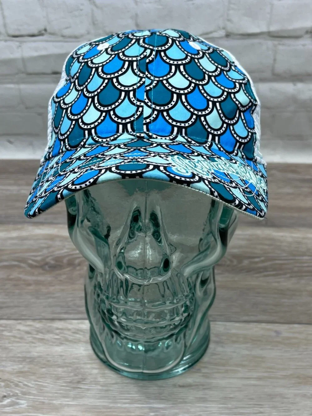 NWOT MERMAID LIFE WOMEN'S TRUCKER STYLE VELCRO BACK HAT CAP